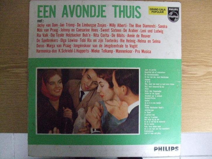 LP   EEN AVONDJE THUIS  SWEET SIXTEN - RIA VALK - DE SPELBRE, Cd's en Dvd's, Vinyl | Nederlandstalig, Zo goed als nieuw, Levenslied of Smartlap