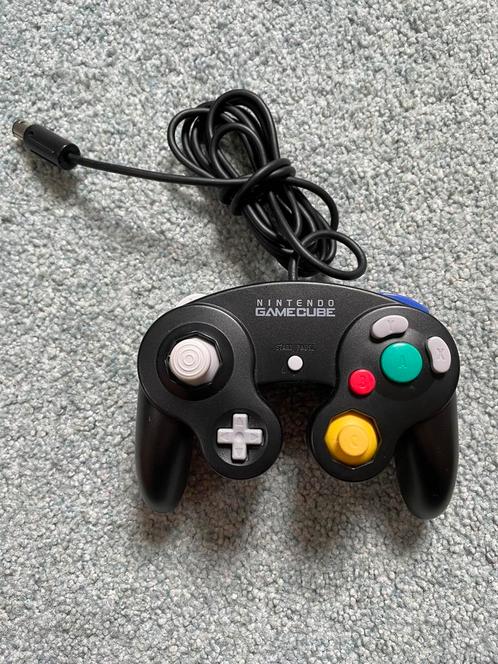Originele Zwarte Gamecube controllet met garantie, Spelcomputers en Games, Games | Nintendo GameCube, Zo goed als nieuw, 1 speler