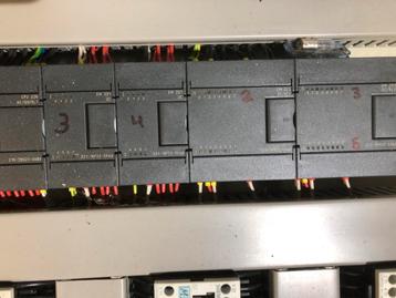 2 PLC kasten  beschikbaar voor biedingen