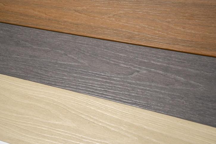 Grote partij Newtechwood massieve composiet planken  - nieuw, Tuin en Terras, Palen, Balken en Planken, Nieuw, Planken, 180 tot 250 cm