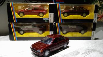 Schabak Ford Escort Ghia MK V 1990 1:24 red metallic nieuw beschikbaar voor biedingen