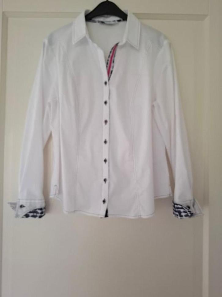 Witte bloes met lange mouw, Kleding | Dames, Blouses en Tunieken, Zo goed als nieuw, Wit, Ophalen of Verzenden