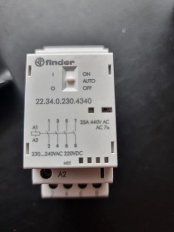 Magneetschakelaar finder 4 polig 25 amp NO beschikbaar voor biedingen