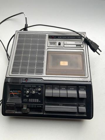 vintage cassettedeck beschikbaar voor biedingen