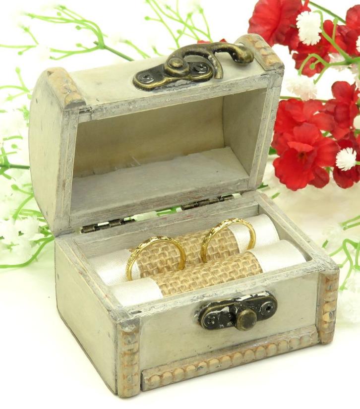 Romantische 'Oud look' piratenkist als trouwringen doosje., Hobby en Vrije tijd, Feestartikelen, Nieuw, Versiering, Geboorte of Huwelijk