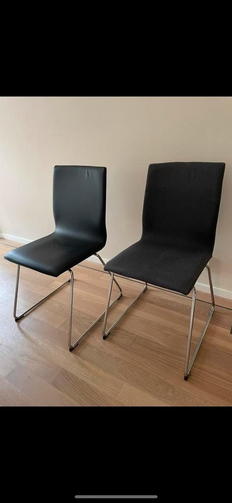 Vier eetstoelen (twee stof, twee nepleer), Huis en Inrichting, Stoelen, Zo goed als nieuw, Vier, Ophalen of Verzenden