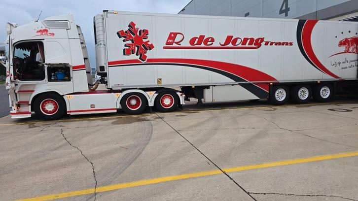 Te koop schmitz cargobull koeler, 270 43cc bloemen met klep, Auto's, Vrachtwagens, Particulier, Aanhangers en Opleggers, Diesel