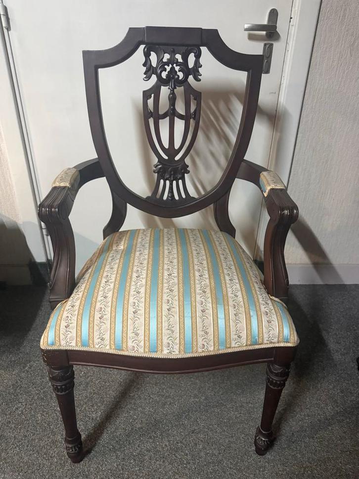 Vintage Stoel - Prachtig Design, Antiek en Kunst, Antiek | Meubels | Stoelen en Banken, Ophalen
