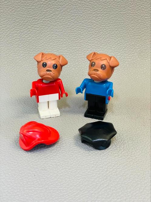 Lego Fabuland | Bulldog met Losse Pet | 2 Stuks, Kinderen en Baby's, Speelgoed | Duplo en Lego, Zo goed als nieuw, Lego, Ophalen of Verzenden