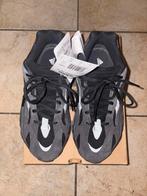 Yeezy 700 VANTA, Zwart, Nieuw, Ophalen of Verzenden, Sneakers of Gympen