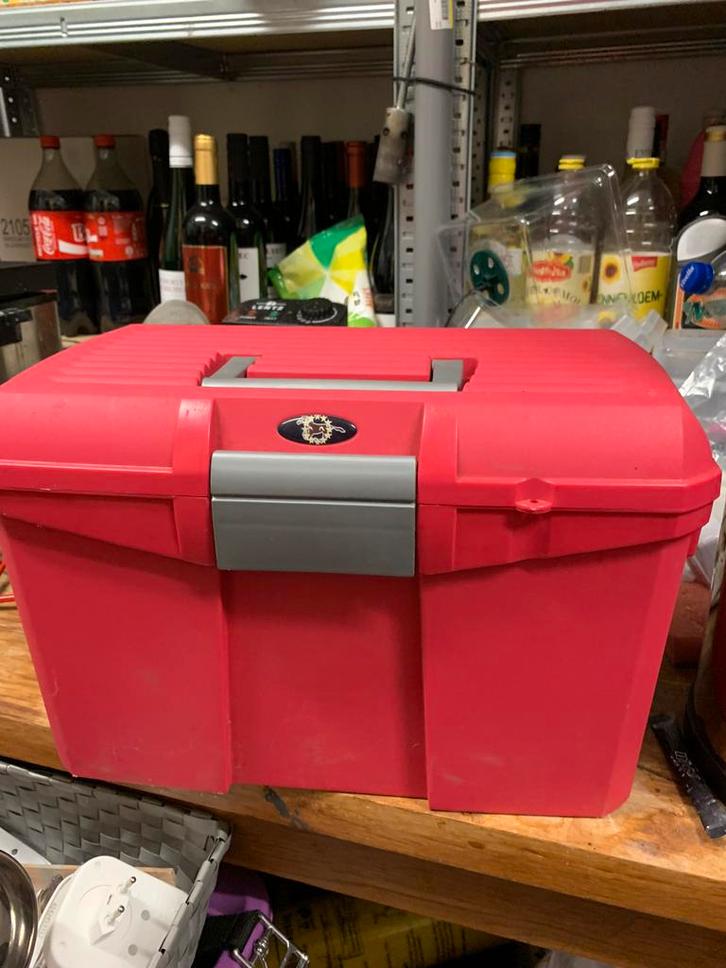 Poetsbox Carlo / Paarden Pony verzorgingskoffer Donker Roze, Dieren en Toebehoren, Paarden en Pony's | Verzorgingsproducten, Zo goed als nieuw