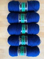 Nieuw 5 bollen donkerblauwe acryl brei wol Rookvrij huis, Ophalen of Verzenden, Nieuw, Breien of Haken, Wol of Garen