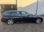 BMW 3-serie Touring 318i M Sport AUT VIRTUAL.XENON.NAP!, Automaat, Gebruikt, 1465 kg, Zwart