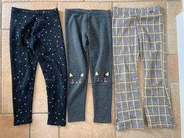 2x warme, zachte broek en 1x flared broek maat 134 beschikbaar voor biedingen