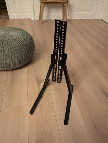 Tv-standaard vrijstaand One For All WM2870