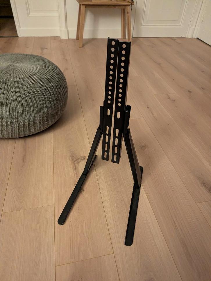 Tv-standaard vrijstaand One For All WM2870, Audio, Tv en Foto, Televisiebeugels, Zo goed als nieuw, Ophalen