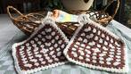 Pannenlappen bruin wit /2-zijdig/set van 2/handmade, Huis en Inrichting, Keuken | Textiel, Ophalen of Verzenden, Zo goed als nieuw