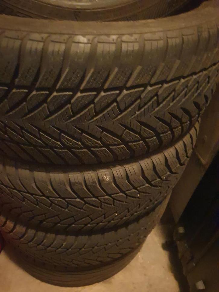 4 Winterbanden Goodyear 205/45 R16 Efficien grip, Auto diversen, Autosport-onderdelen, Ophalen