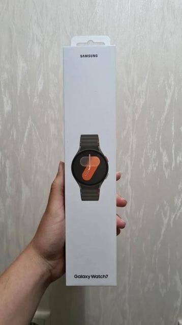 Samsung Galaxy Watch 7 40mm Groen beschikbaar voor biedingen