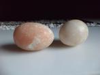 Paar oude albasten eieren handgekerfd 2 handcut stone eggs, Sieraden, Tassen en Uiterlijk, Edelstenen, Ophalen of Verzenden, Nieuw