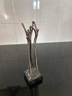 Verbronsd Artihove Beeldje - Samenwerking, Antiek en Kunst, Ophalen of Verzenden