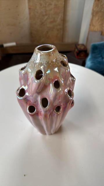 Eden Outcast vaas small 25 cm roze  beschikbaar voor biedingen