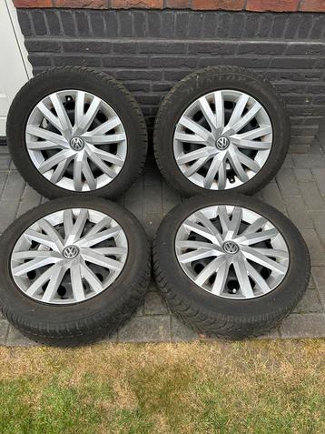 VW Winterbanden 205/55R16 met stalen velg beschikbaar voor biedingen