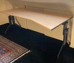 Verstelbaar bureau, Huis en Inrichting, Bureaus, Ophalen, In hoogte verstelbaar, Zo goed als nieuw, Bureau