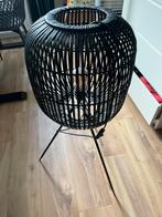 Zwarte staande rotan lamp, Ophalen, Zo goed als nieuw, Minder dan 50 cm