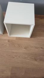 2 Kallax kasten - Grijs & Wit, Ophalen, Met plank(en), Gebruikt, Minder dan 100 cm