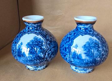 Set unieke vaasjes Villeroy en Bosch Flamant beschikbaar voor biedingen