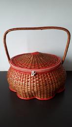 Beeldig naaimandje riet brocante vintage, Huis en Inrichting, Woonaccessoires | Schalen en Manden, Gebruikt, Mand, Rond, Ophalen of Verzenden