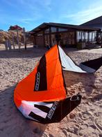 RRD Emotion 9m Kite - Weinig gebruikt, incl. bar, 9 m², Bar, Geen board, Ophalen of Verzenden