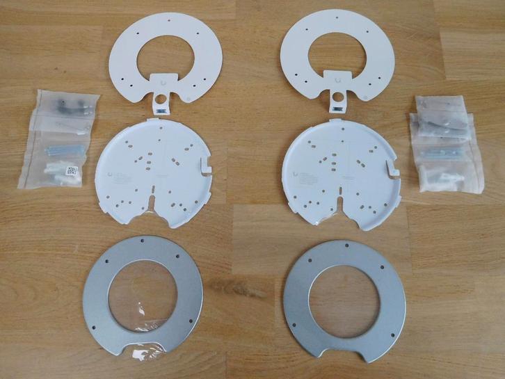 2 stuks Unifi Pro montageplaat, wand en plafond, Computers en Software, Accesspoints, Nieuw, Ophalen of Verzenden