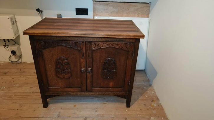 Antiek houten kastje, Antiek en Kunst, Antiek | Meubels | Kasten, Ophalen