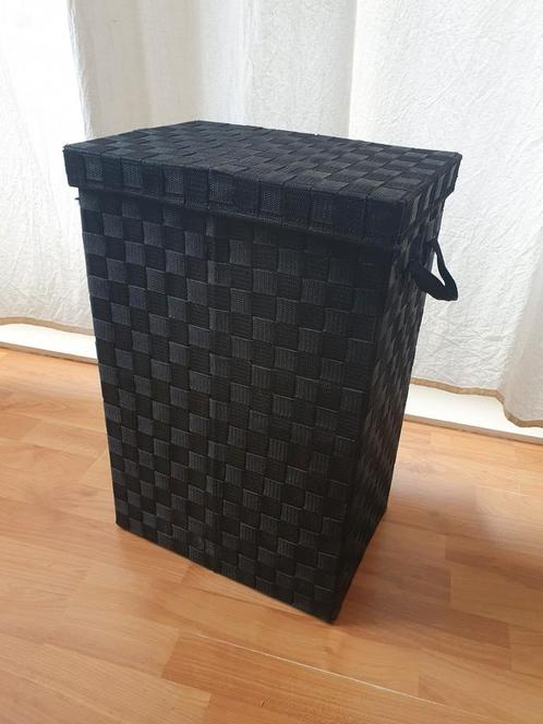 Gevlochten wasmand met deksel, Huis en Inrichting, Badkamer | Badtextiel en Accessoires, Gebruikt, Overige typen, Ophalen of Verzenden