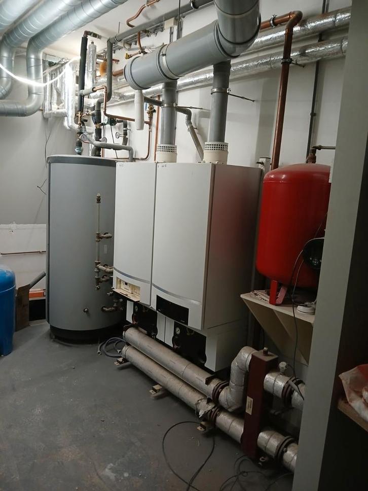 Complete CV Installatie met 2 Ketels, Drukvat, Doe-het-zelf en Verbouw, Geisers en Boilers, Gebruikt, Boiler, Aardgas, 100 liter of meer