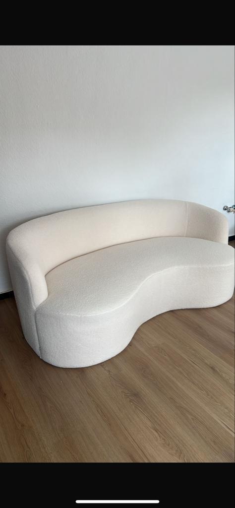 Stijlvolle Bouclé Bank - Tweepersoons, Huis en Inrichting, Banken | Sofa's en Chaises Longues, Zo goed als nieuw, Tweepersoons