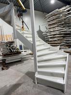 2 kwart trap 2880 hoog dicht ook rechtse liggen, Ophalen, 2 tot 4 meter