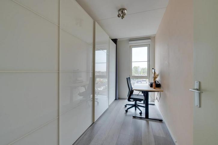 Tijdloze witte IKEA PAX kast met FÄRVIK schuifdeuren, Huis en Inrichting, Kasten | Kledingkasten, Gebruikt, 200 cm of meer, 200 cm of meer