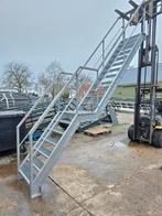 Stalen trap gegalv met tussen bordes hoog 3,72 mtr. Nor025, Ophalen, Gebruikt, 2 tot 4 meter