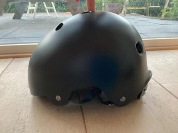 Kinderhelm Skaten & Fietsen beschikbaar voor biedingen