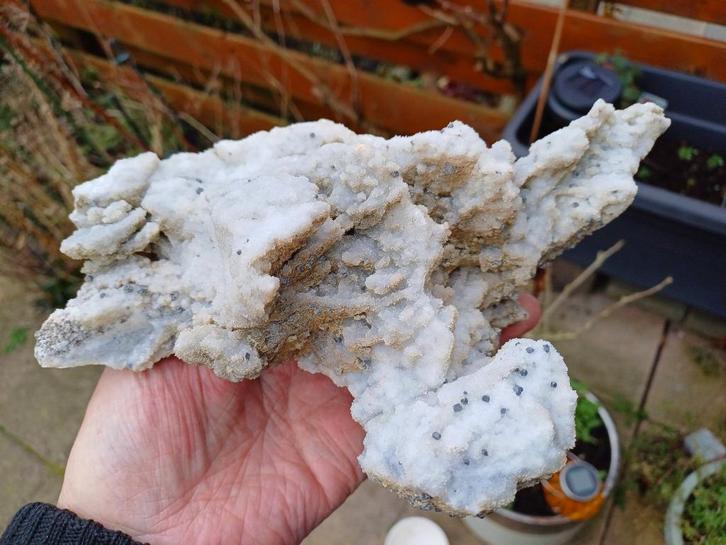 D42-07 Groot stuk Chalcedoon Krushev Dol Madan Bulgarije, Verzamelen, Mineralen en Fossielen, Mineraal, Ophalen of Verzenden