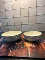 2 Emaile schalen creme/gebroken wit gouden biezen rand groen, Ophalen of Verzenden