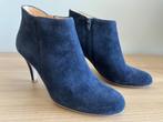 enkellaarsjes Bitter met hak blauw suede mt 37, Blauw, Lage of Enkellaarzen, Ophalen of Verzenden, Zo goed als nieuw