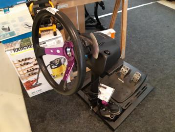 Logitech Racestuur met Pedalen beschikbaar voor biedingen