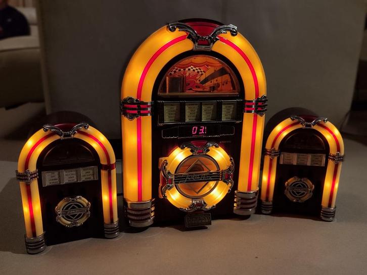 Mini Jukebox CD-speler & Radio - Getest!, Verzamelen, Automaten | Jukeboxen, Gebruikt, Overige merken, 1970 tot heden, Ophalen of Verzenden