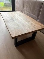 Robuuste mangohouten salontafel met ijzerenpoot, Ophalen, 100 tot 150 cm, 50 tot 100 cm, Zo goed als nieuw