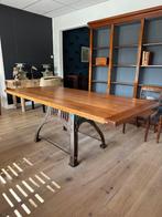 Tafel met gietijzeren onderstel, Ophalen of Verzenden
