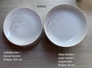 Arzberg borden, ontbijtborden, soepborden met oranje besjes? beschikbaar voor biedingen